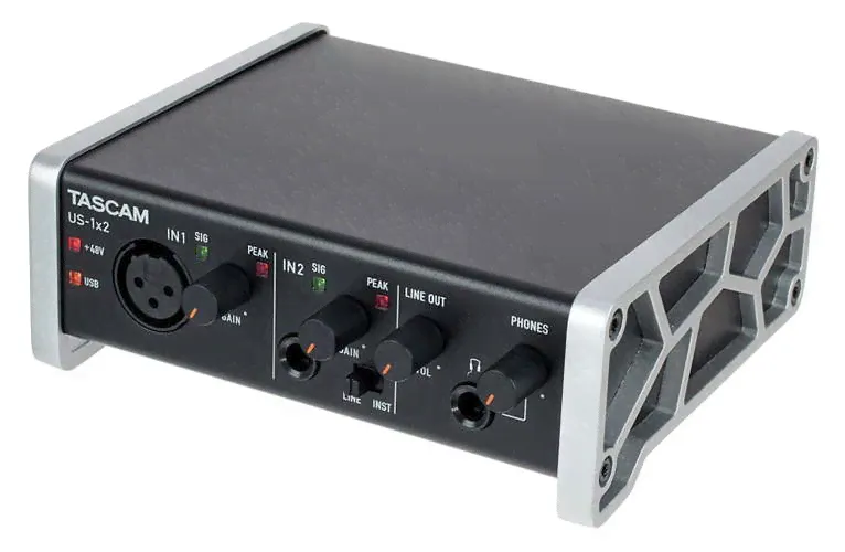 Внешняя звуковая карта Tascam US-1×2