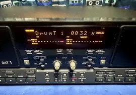 TASCAM многофункциональный pro для профессионалов двойной DAT deck DA-302 полностью автоматически цифровой копировальный аппарат возможно установлено рабочий товар Owner's Manual в комплекте Special 2