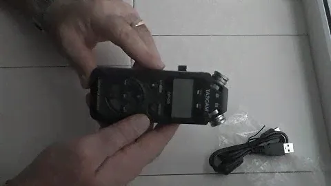 "TASCAM DR-05V2"ОБНОВКА и ПЕРВОЕ ВКЛЮЧЕНИЯ.