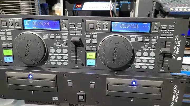TASCAM CD-X1700 타스캄 프로용 듀얼CDP 중고