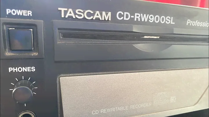 TASCAM CD-RW 900SL *After cleaning the Lens *