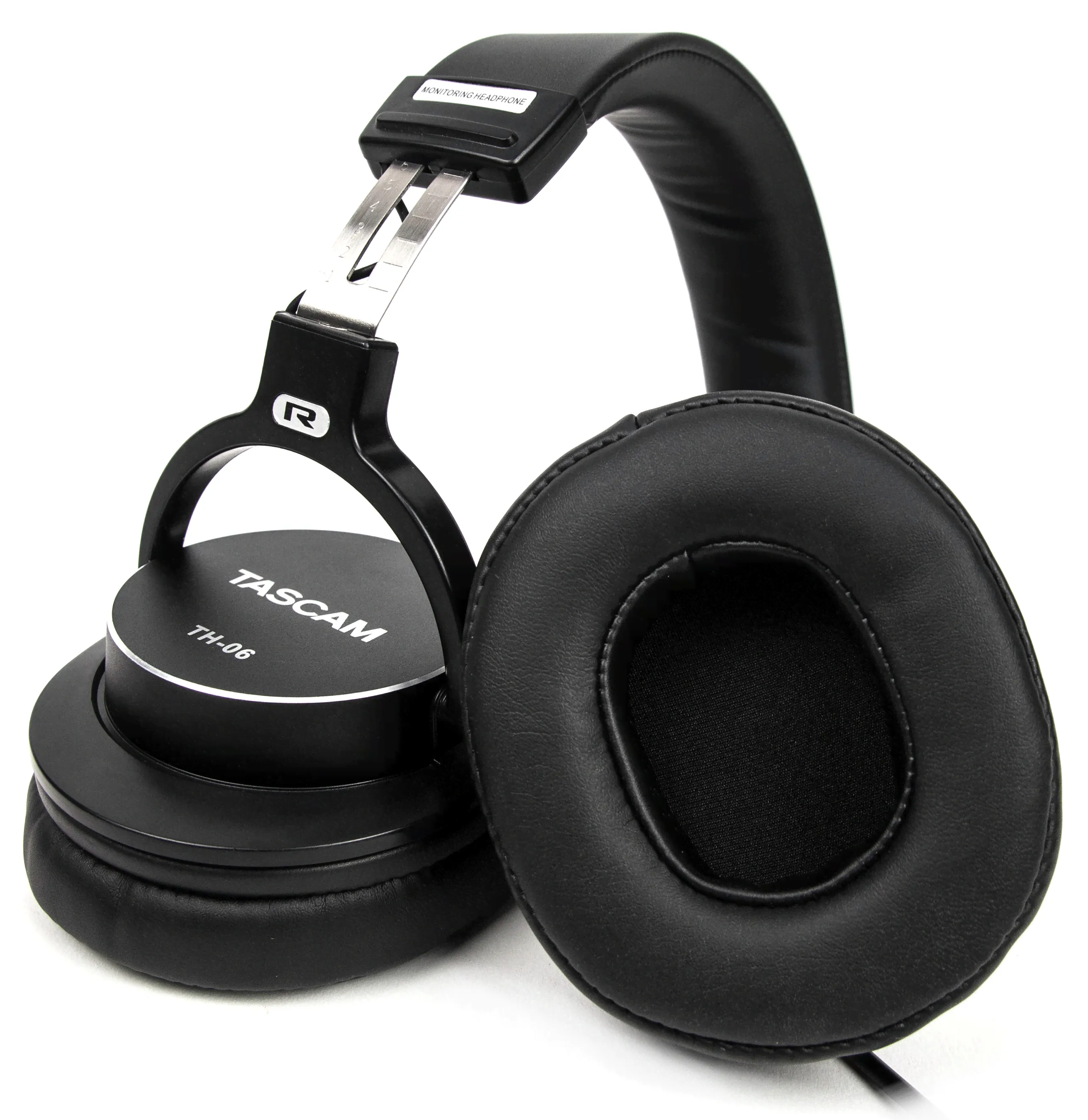 Наушники TASCAM TH-06-0